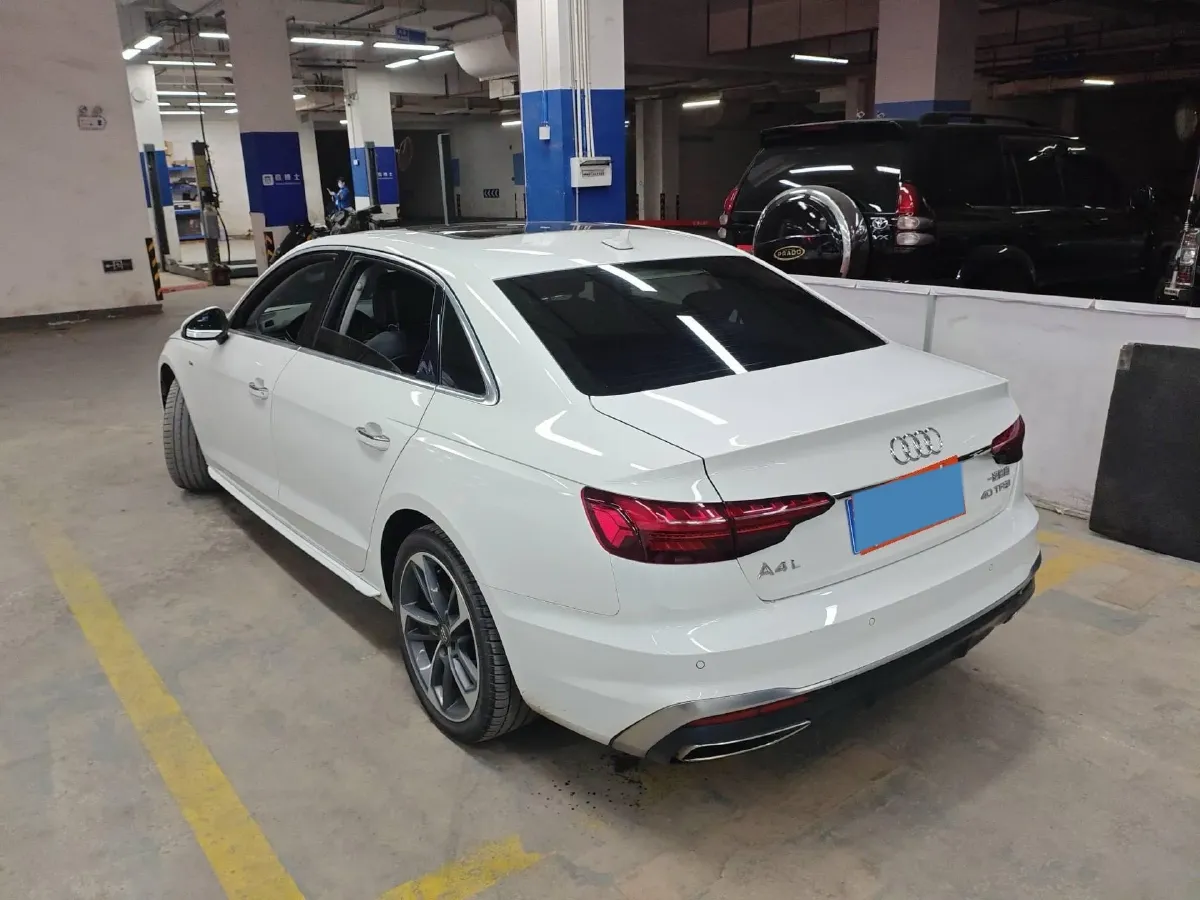 2019 Audi A4L 2.0T 190HP L4 7DCT,autocango,china used car exporter,china ev exporter,chinese used car exporter,chinese used ev exporter