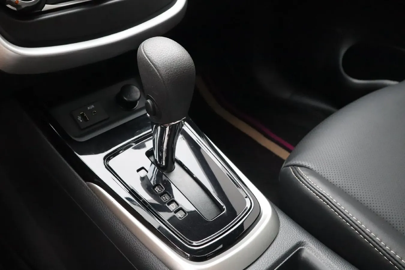 2024 Nissan Tiida 1.6L 122HP L4 CVT,autocango,china used car exporter,china ev exporter,chinese used car exporter,chinese used ev exporter