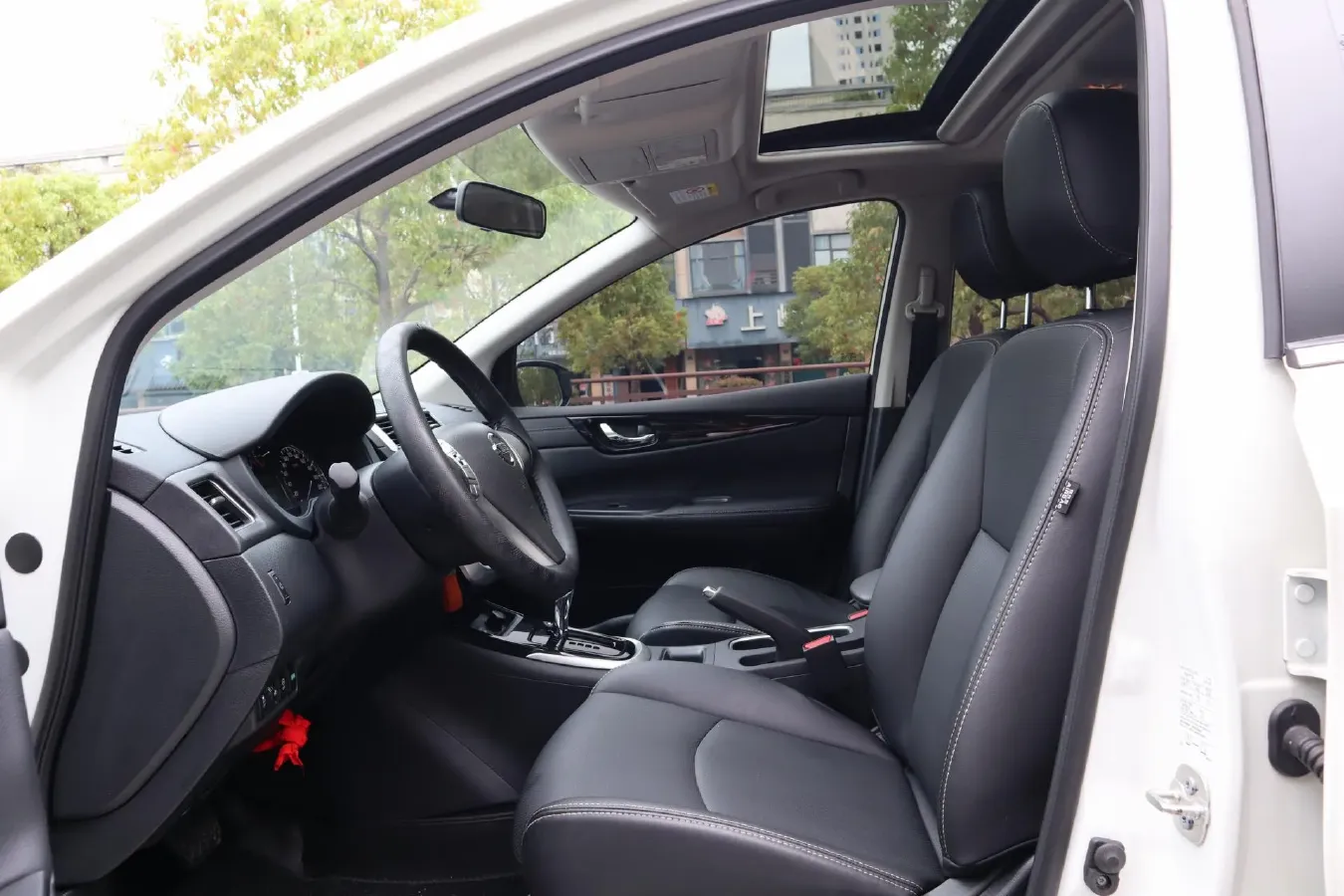 2024 Nissan Tiida 1.6L 122HP L4 CVT,autocango,china used car exporter,china ev exporter,chinese used car exporter,chinese used ev exporter