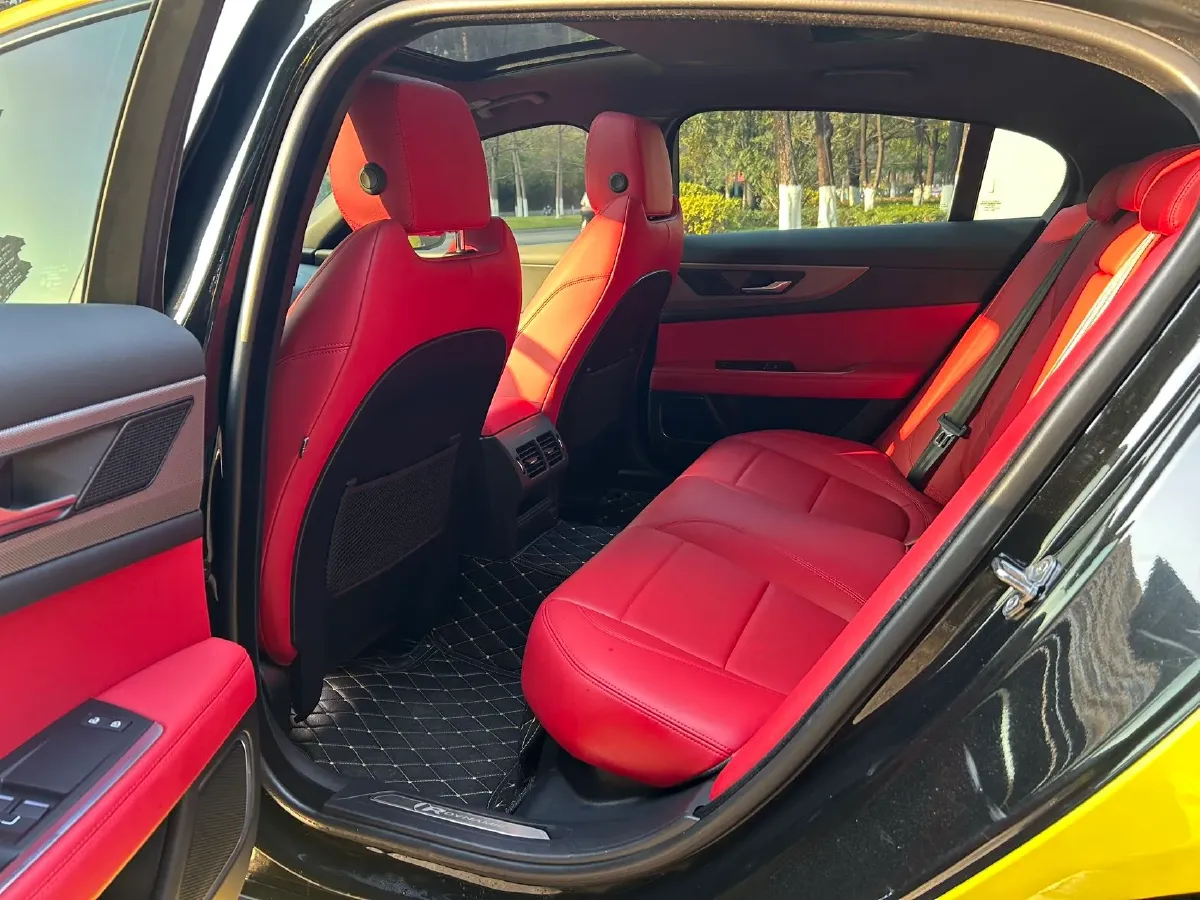 2022 Jaguar XEL 2.0T 250HP L4 8AT,autocango,china used car exporter,china ev exporter,chinese used car exporter,chinese used ev exporter