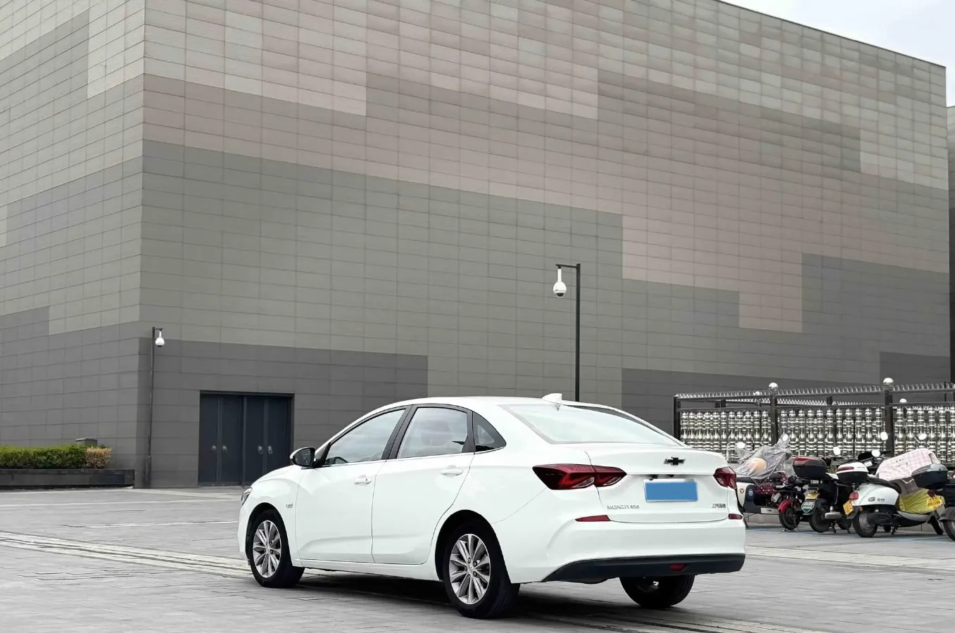 2021 Chevrolet Monza 1.5L 113HP L4 6AT,autocango,china used car exporter,china ev exporter,chinese used car exporter,chinese used ev exporter