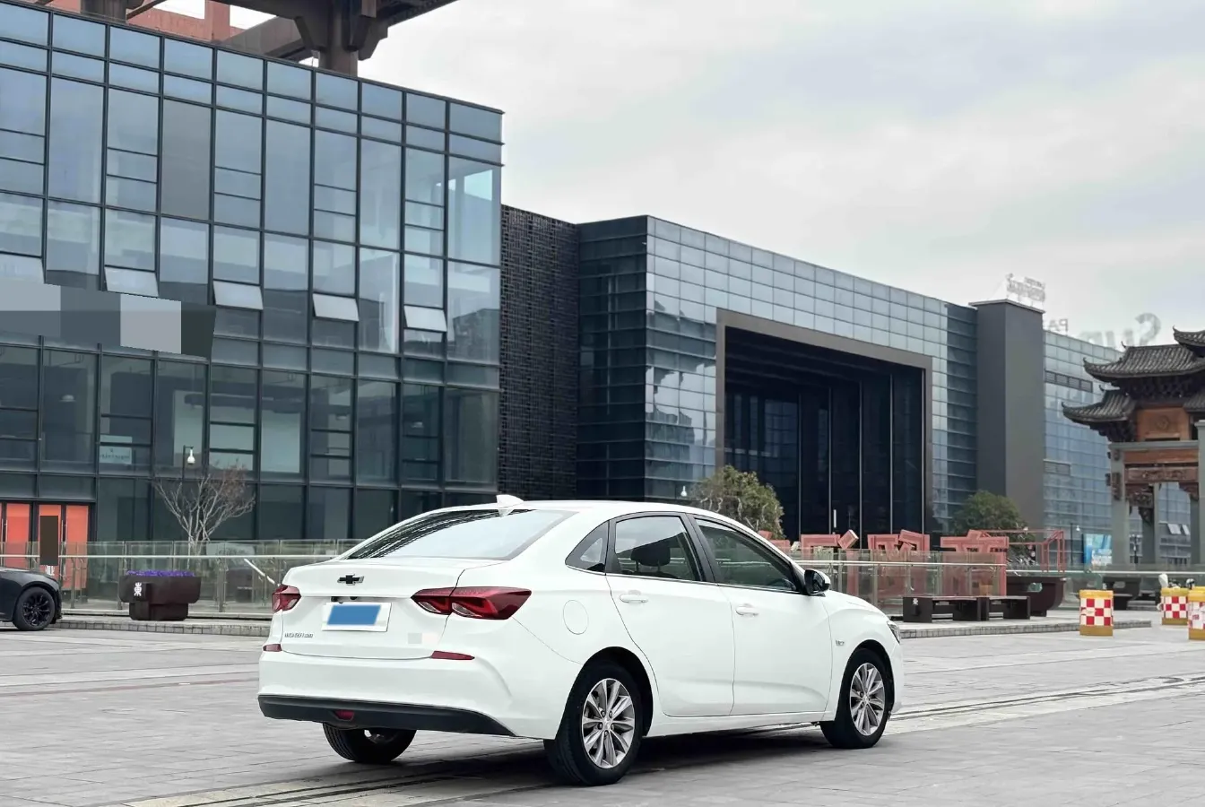2021 Chevrolet Monza 1.5L 113HP L4 6AT,autocango,china used car exporter,china ev exporter,chinese used car exporter,chinese used ev exporter