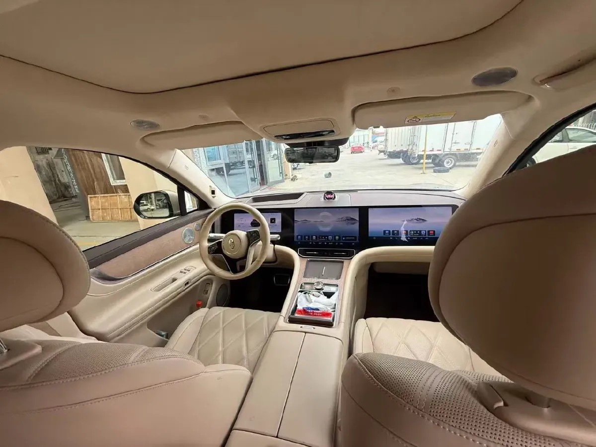 2025 AITO AITO M9 REEV 160HP REEV 52KWH,autocango,china used car exporter,china ev exporter,chinese used car exporter,chinese used ev exporter