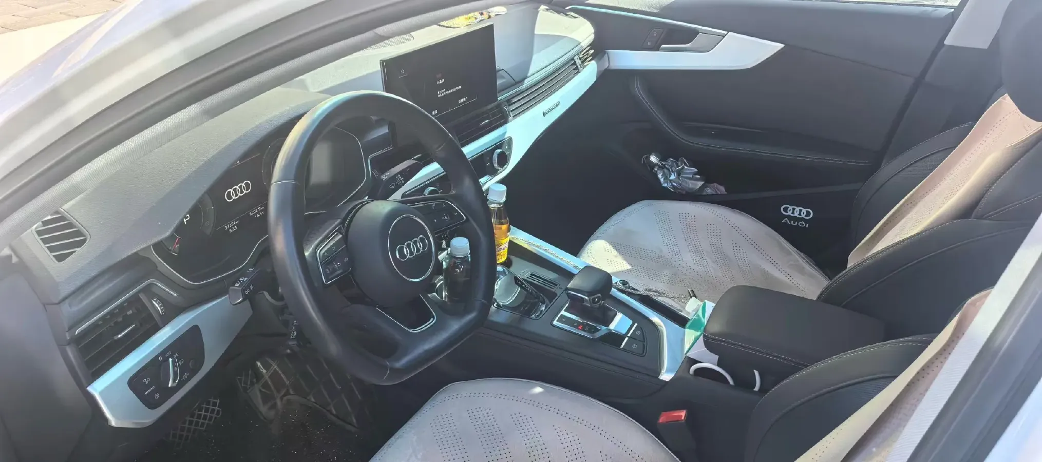 2023 Audi A4L 2.0T 190HP L4 7DCT,autocango,china used car exporter,china ev exporter,chinese used car exporter,chinese used ev exporter