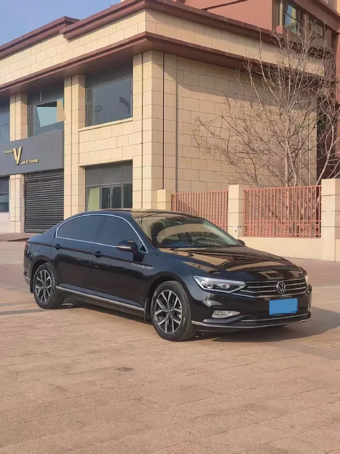 2023 Volkswagen Magotan 2.0T 186HP L4 7DCT,autocango,china used car exporter,china ev exporter,chinese used car exporter,chinese used ev exporter