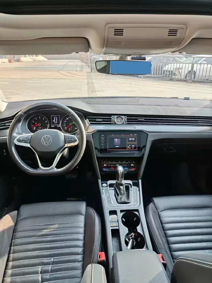 2023 Volkswagen Magotan 2.0T 186HP L4 7DCT,autocango,china used car exporter,china ev exporter,chinese used car exporter,chinese used ev exporter