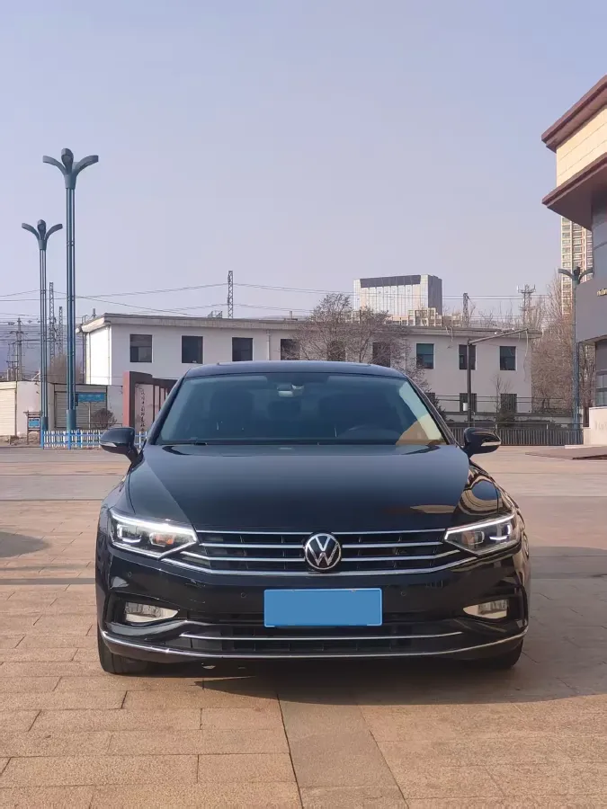 2023 Volkswagen Magotan 2.0T 186HP L4 7DCT,autocango,china used car exporter,china ev exporter,chinese used car exporter,chinese used ev exporter