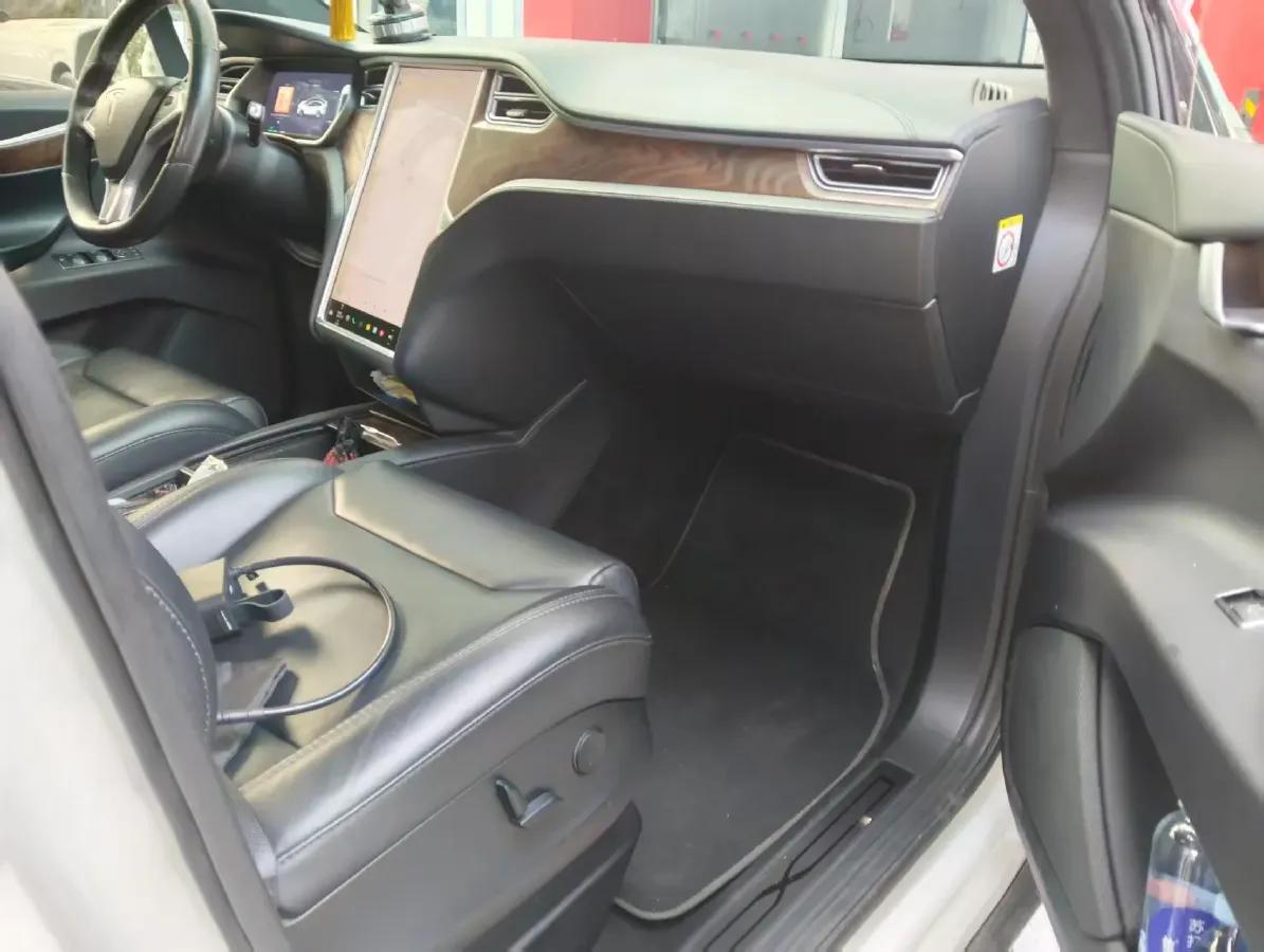 2017 Tesla Model X BEV 100KWH,autocango,china used car exporter,china ev exporter,chinese used car exporter,chinese used ev exporter