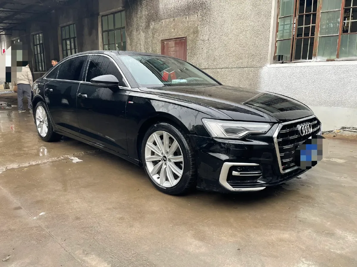 2023 Audi A6L 2.0T 245HP L4 7DCT,autocango,china used car exporter,china ev exporter,chinese used car exporter,chinese used ev exporter