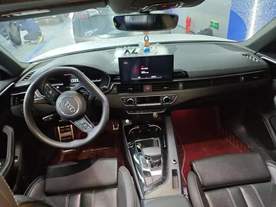 2024 Audi A4L 2.0T 190HP L4 7DCT,autocango,china used car exporter,china ev exporter,chinese used car exporter,chinese used ev exporter