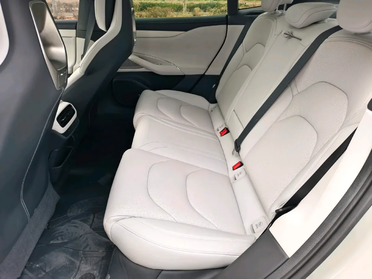 2024 MI SU7 BEV 94.3KWH,autocango,china used car exporter,china ev exporter,chinese used car exporter,chinese used ev exporter