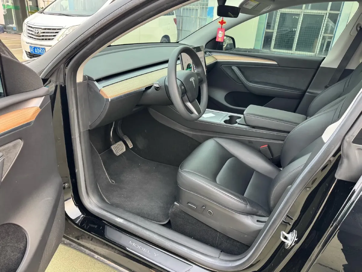 2022 Tesla Model Y BEV 60KWH,autocango,china used car exporter,china ev exporter,chinese used car exporter,chinese used ev exporter