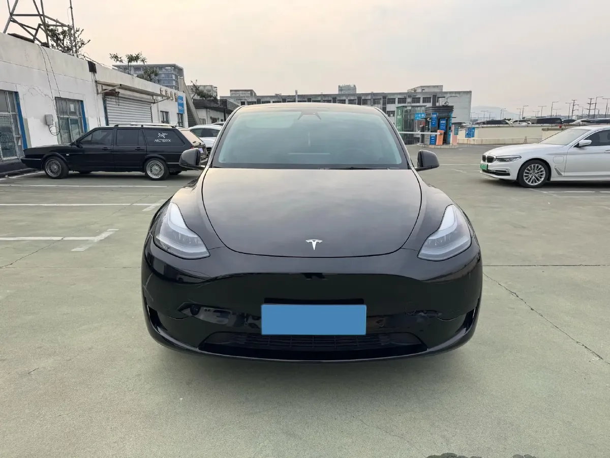 2022 Tesla Model Y BEV 60KWH,autocango,china used car exporter,china ev exporter,chinese used car exporter,chinese used ev exporter