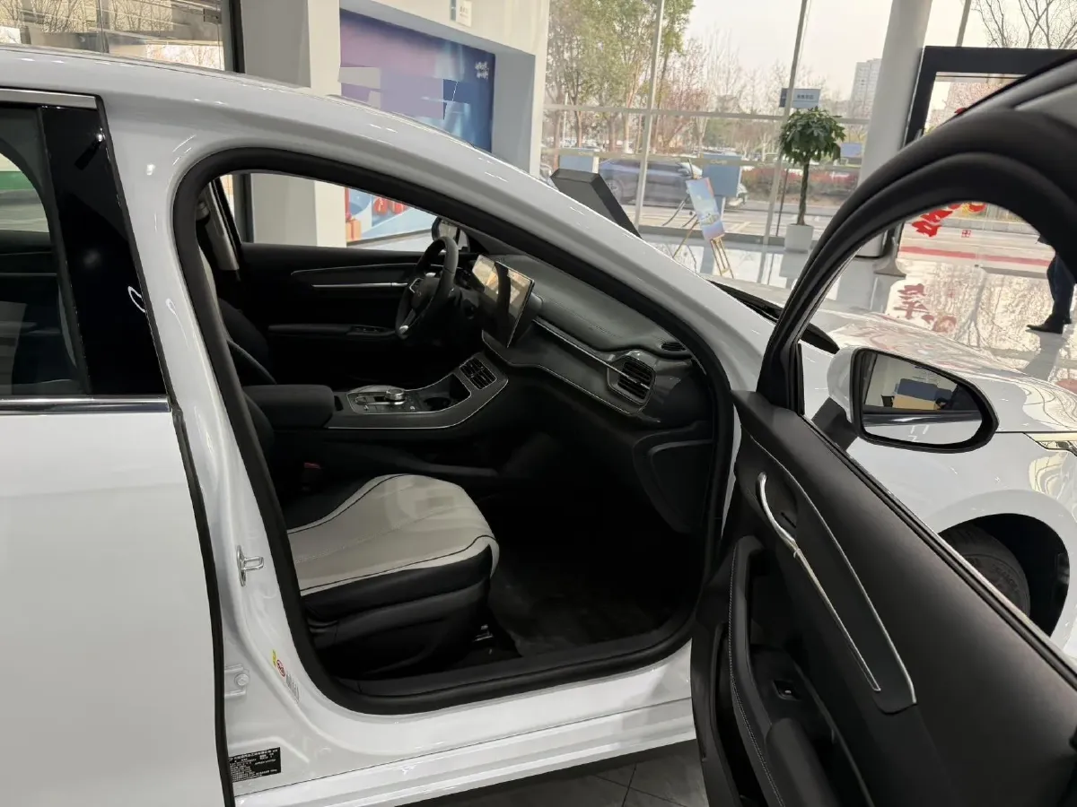 2025 BYD Destroyer 05 1.5L 110HP L4 E-CVT PHEV,autocango,china used car exporter,china ev exporter,chinese used car exporter,chinese used ev exporter