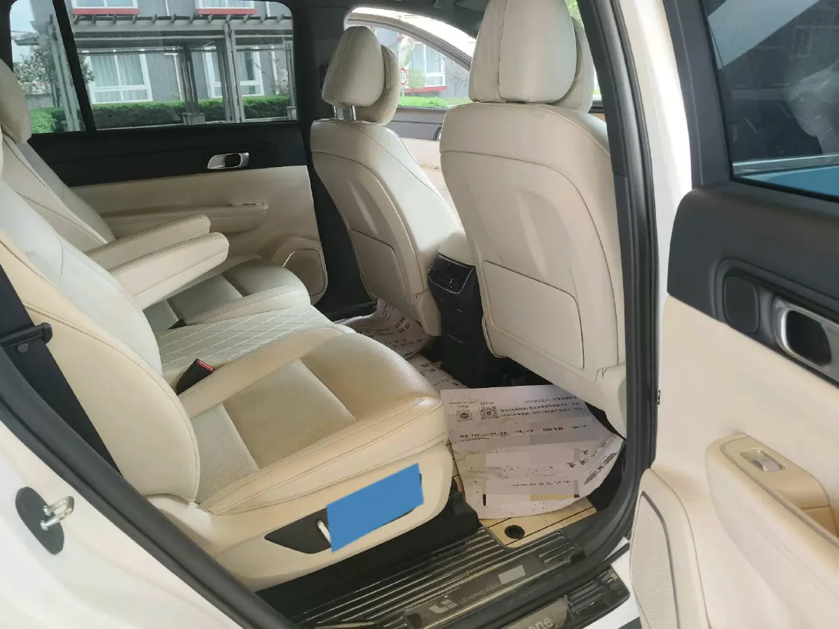 2021 Li ONE Range Extended 131HP REEV 40.5KWH,autocango,china used car exporter,china ev exporter,chinese used car exporter,chinese used ev exporter