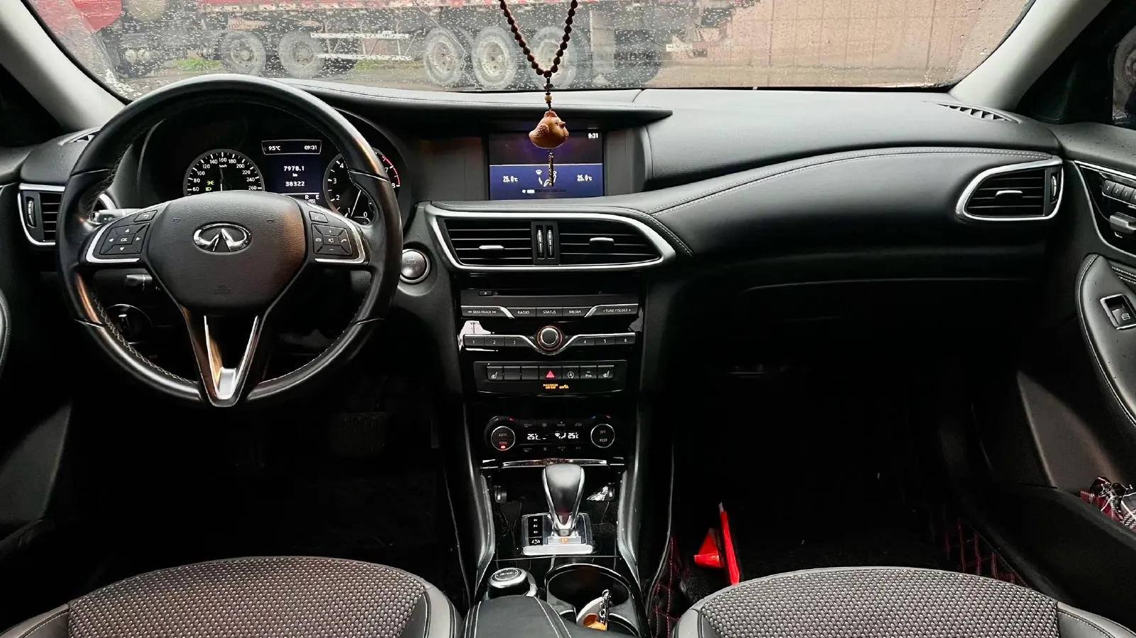 2018 BMW 1 Series 2.0T 184HP L4 8AT,autocango,china used car exporter,china ev exporter,chinese used car exporter,chinese used ev exporter