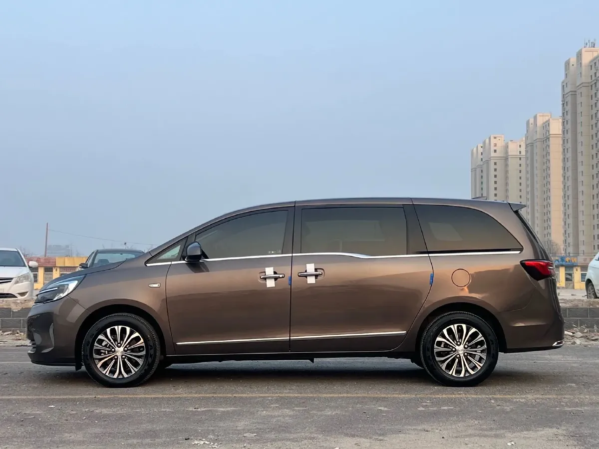 2022 Buick GL8 2.0T 237HP L4 9AT,autocango,china used car exporter,china ev exporter,chinese used car exporter,chinese used ev exporter