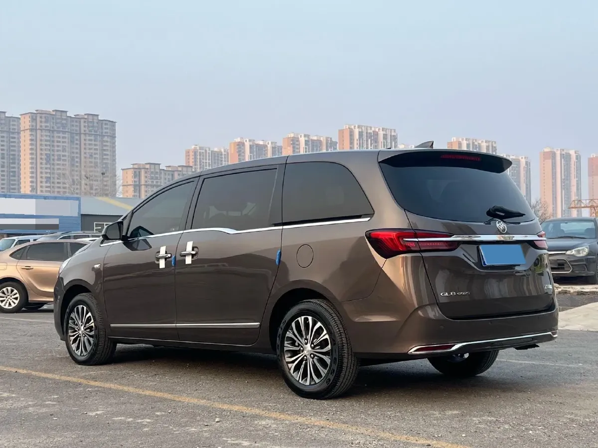 2022 Buick GL8 2.0T 237HP L4 9AT,autocango,china used car exporter,china ev exporter,chinese used car exporter,chinese used ev exporter