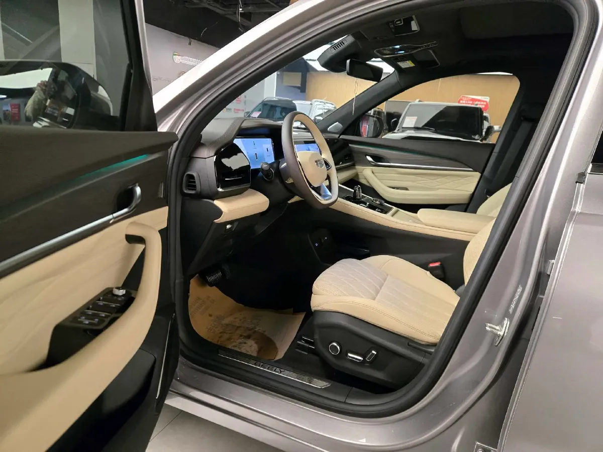 2025 Geely Monjaro 2.0T 238HP L4 8AT,autocango,china used car exporter,china ev exporter,chinese used car exporter,chinese used ev exporter