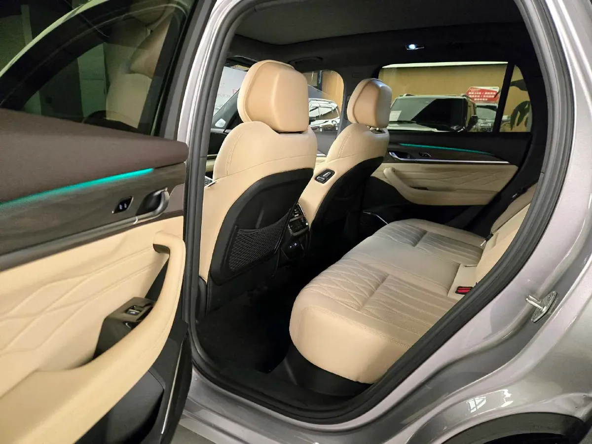 2025 Geely Monjaro 2.0T 238HP L4 8AT,autocango,china used car exporter,china ev exporter,chinese used car exporter,chinese used ev exporter