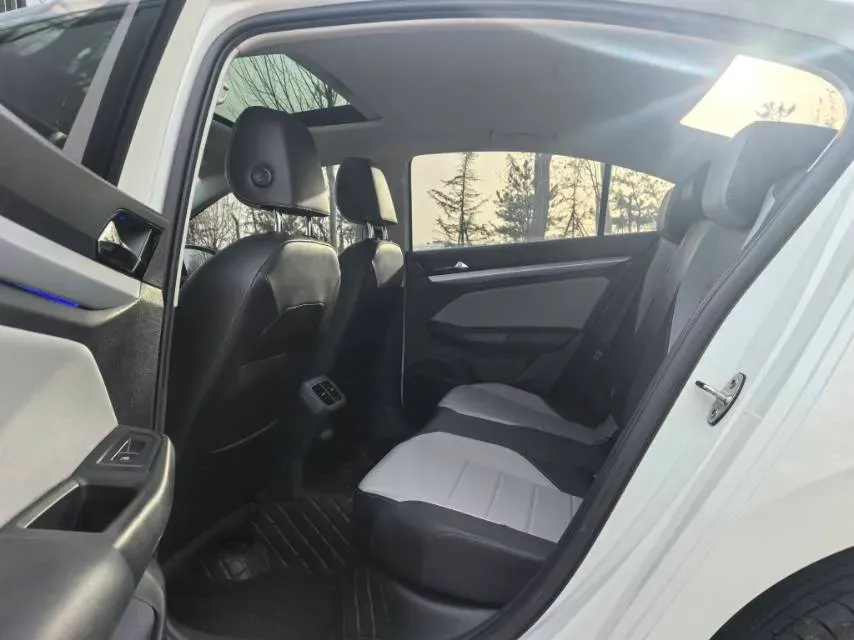 2023 Volkswagen Bora 1.2T 116HP L4 7DCT,autocango,china used car exporter,china ev exporter,chinese used car exporter,chinese used ev exporter