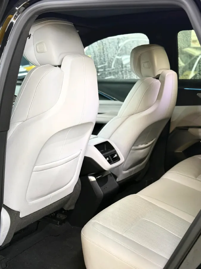 2024 Cadillac IQ Lyriq BEV 68.4KWH,autocango,china used car exporter,china ev exporter,chinese used car exporter,chinese used ev exporter