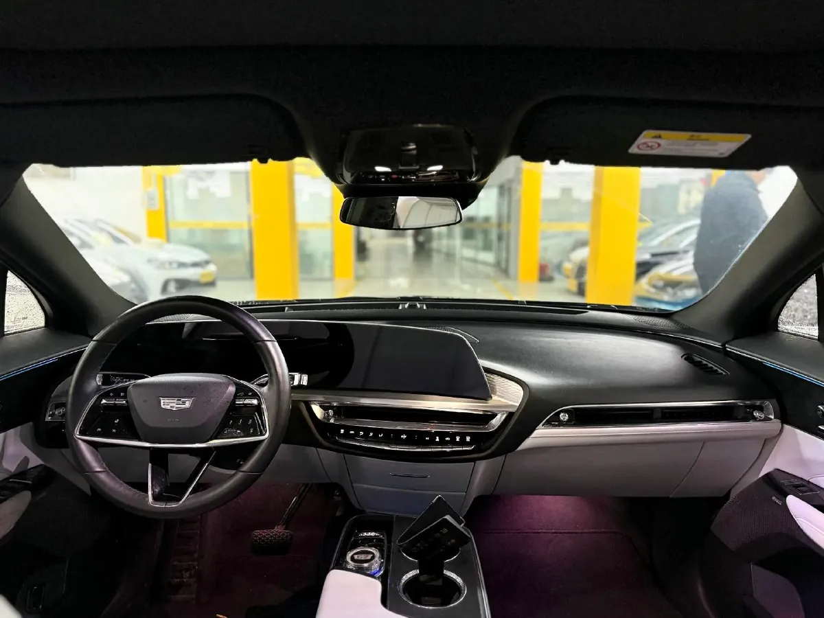 2024 Cadillac IQ Lyriq BEV 68.4KWH,autocango,china used car exporter,china ev exporter,chinese used car exporter,chinese used ev exporter