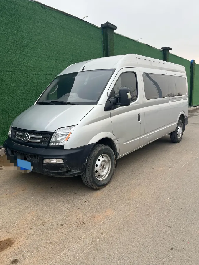 2020 MAXUS XinTu V80 2.5T 136HP L4 6MT,autocango,china used car exporter,china ev exporter,chinese used car exporter,chinese used ev exporter