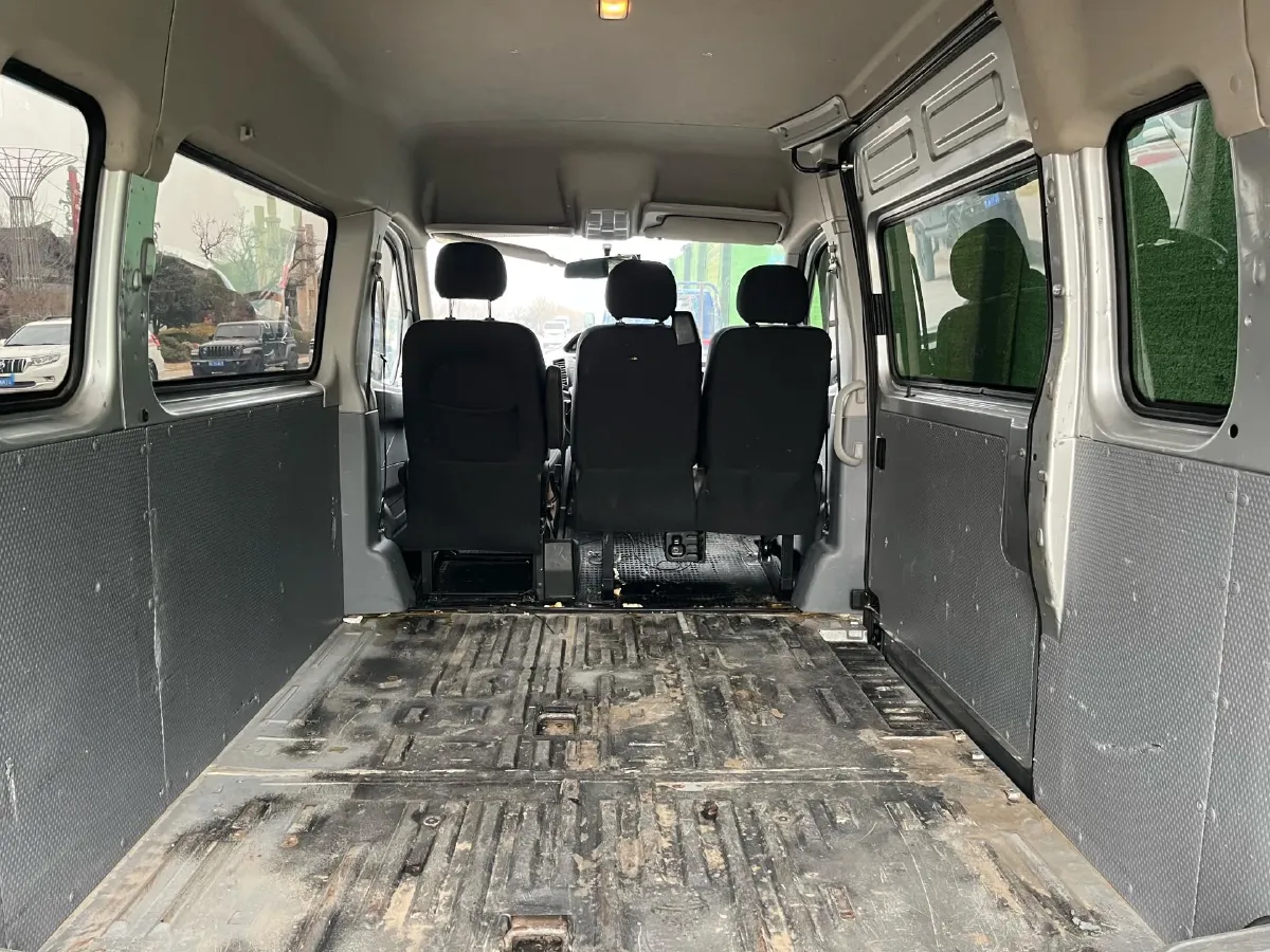 2020 MAXUS XinTu V80 2.5T 136HP L4 6MT,autocango,china used car exporter,china ev exporter,chinese used car exporter,chinese used ev exporter