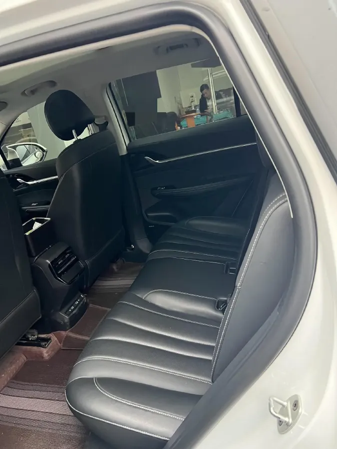 2022 Roewe RX5 MAX 1.5T 181HP L4 6AT,autocango,china used car exporter,china ev exporter,chinese used car exporter,chinese used ev exporter