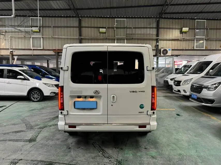 2023 MAXUS XinTu V80 2.0T 139HP L4 6AMT,autocango,china used car exporter,china ev exporter,chinese used car exporter,chinese used ev exporter