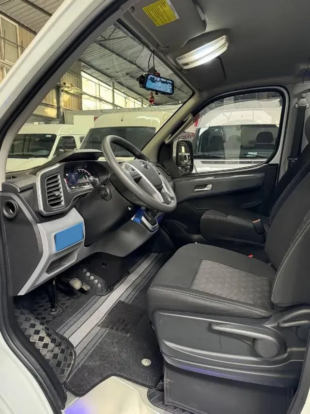 2023 MAXUS XinTu V80 2.0T 139HP L4 6AMT,autocango,china used car exporter,china ev exporter,chinese used car exporter,chinese used ev exporter