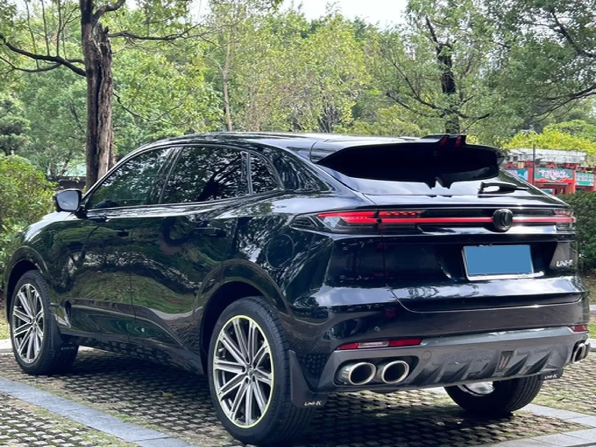 2021 ChangAn UNI-K 2.0T 233HP L4 8AT,autocango,china used car exporter,china ev exporter,chinese used car exporter,chinese used ev exporter