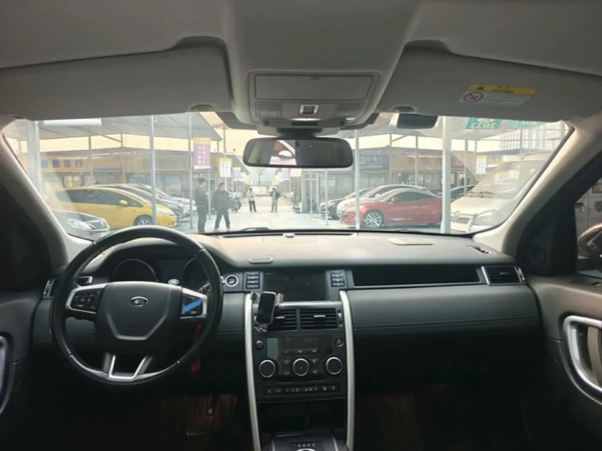 2018 Land Rover Discovery Sport 2.0T 241HP L4 9AT,autocango,china used car exporter,china ev exporter,chinese used car exporter,chinese used ev exporter