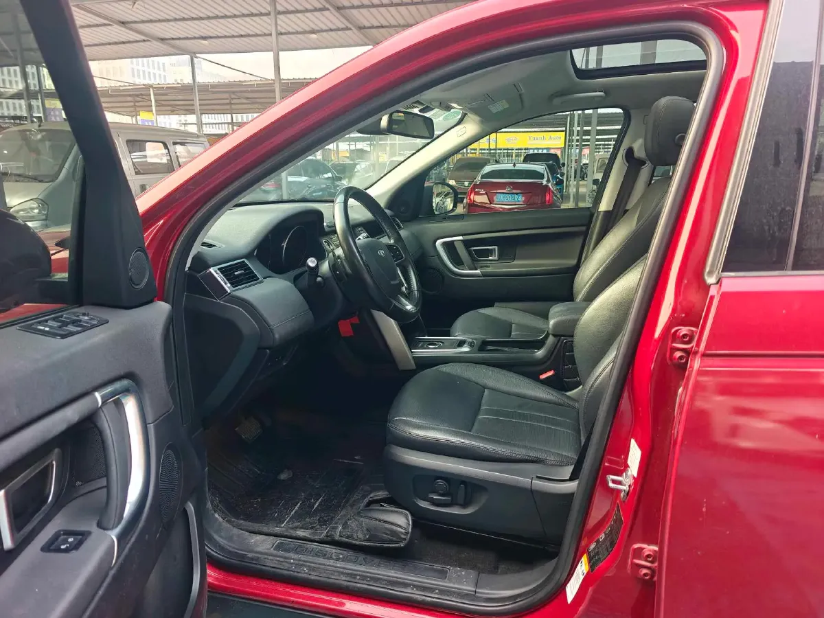 2018 Land Rover Discovery Sport 2.0T 241HP L4 9AT,autocango,china used car exporter,china ev exporter,chinese used car exporter,chinese used ev exporter