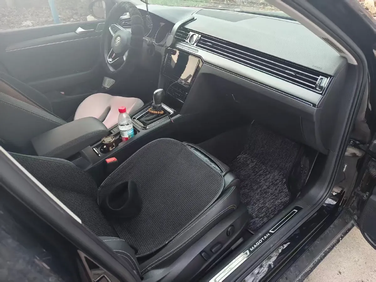 2020 Volkswagen Magotan 2.0T 186HP L4 7DCT,autocango,china used car exporter,china ev exporter,chinese used car exporter,chinese used ev exporter