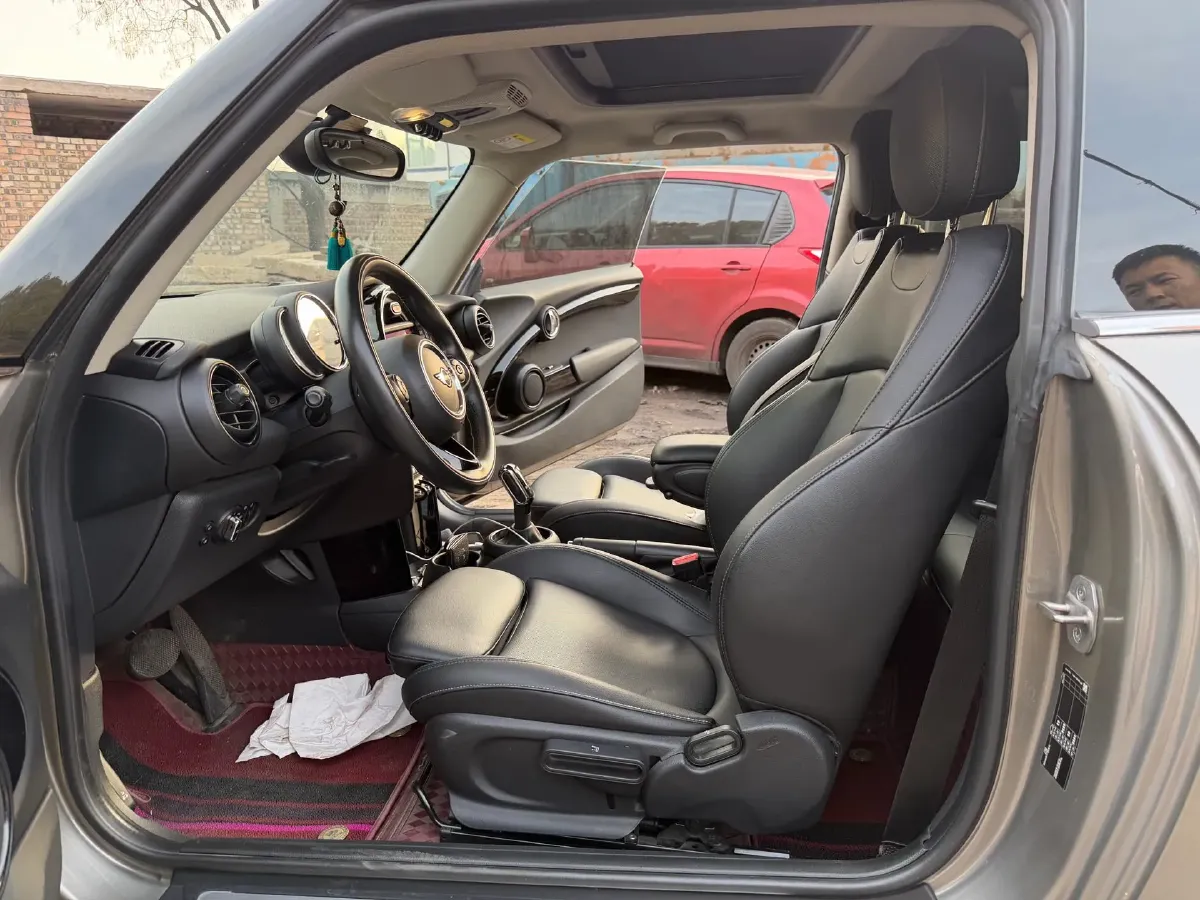 2021 MINI MINI 1.5T 136HP L3 7DCT,autocango,china used car exporter,china ev exporter,chinese used car exporter,chinese used ev exporter