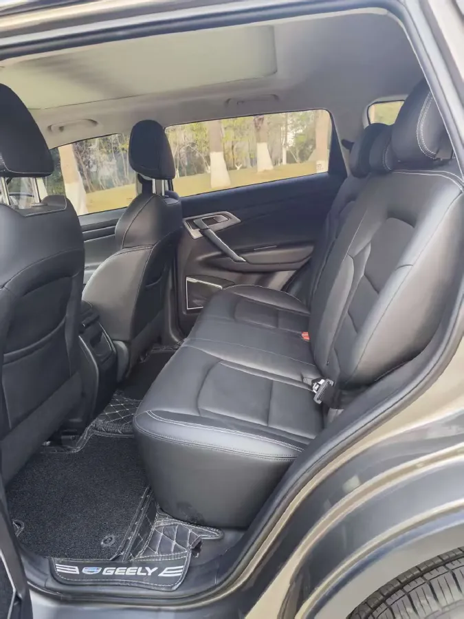 2020 Roewe i6 1.5T 169HP L4 7DCT,autocango,china used car exporter,china ev exporter,chinese used car exporter,chinese used ev exporter