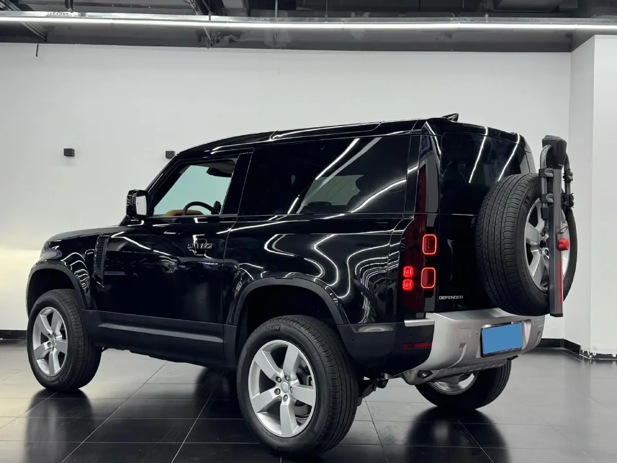 2024 Land Rover Defender 3.0T 400HP L6 8AT,autocango,china used car exporter,china ev exporter,chinese used car exporter,chinese used ev exporter