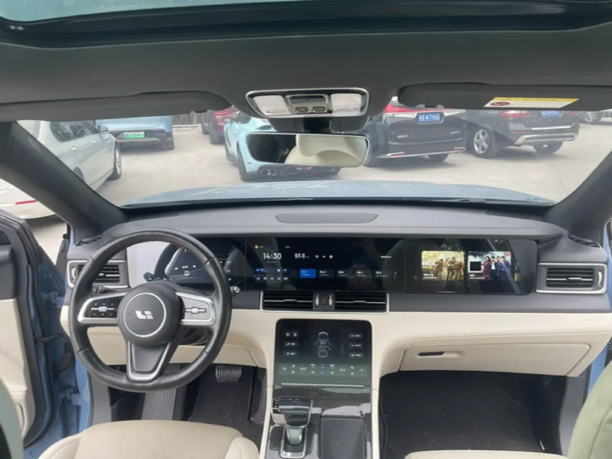 2021 Li ONE Range Extended 131HP REEV 40.5KWH,autocango,china used car exporter,china ev exporter,chinese used car exporter,chinese used ev exporter