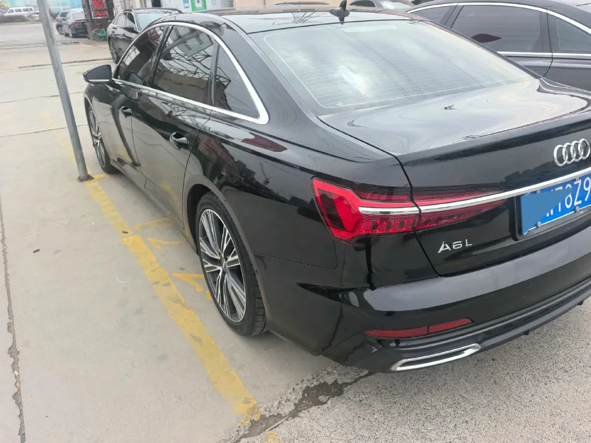 2021 Audi A6L 2.0T 224HP L4 7DCT,autocango,china used car exporter,china ev exporter,chinese used car exporter,chinese used ev exporter