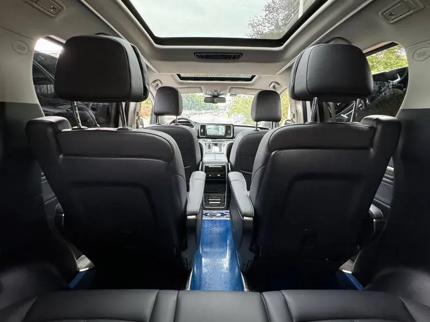 2021 GAC Trumpchi M8 2.0T 252HP L4 8AT,autocango,china used car exporter,china ev exporter,chinese used car exporter,chinese used ev exporter