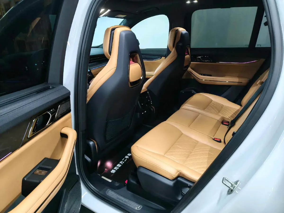 2021 Buick GL8 2.0T 237HP L4 9AT,autocango,china used car exporter,china ev exporter,chinese used car exporter,chinese used ev exporter