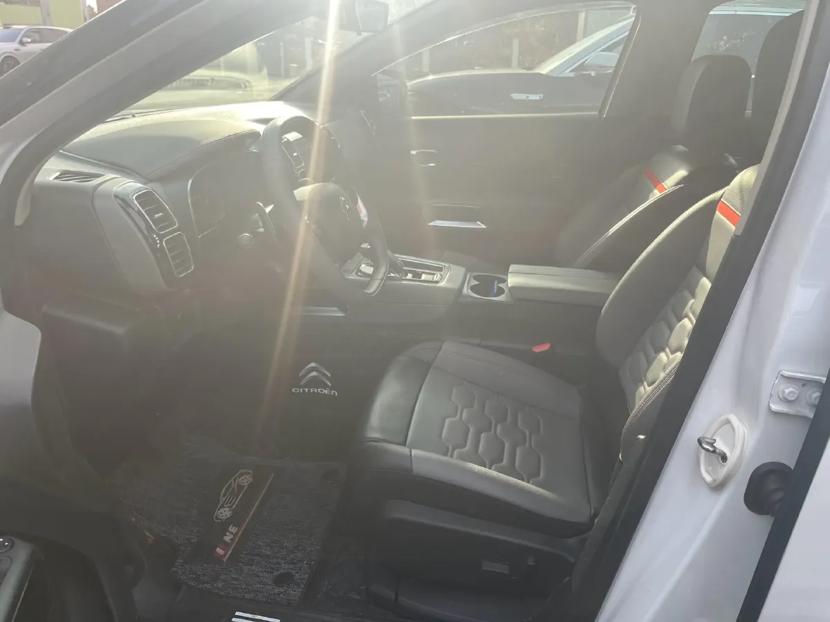 2020 Citroen C5 Aircross 1.8T 211HP L4 8AT,autocango,china used car exporter,china ev exporter,chinese used car exporter,chinese used ev exporter