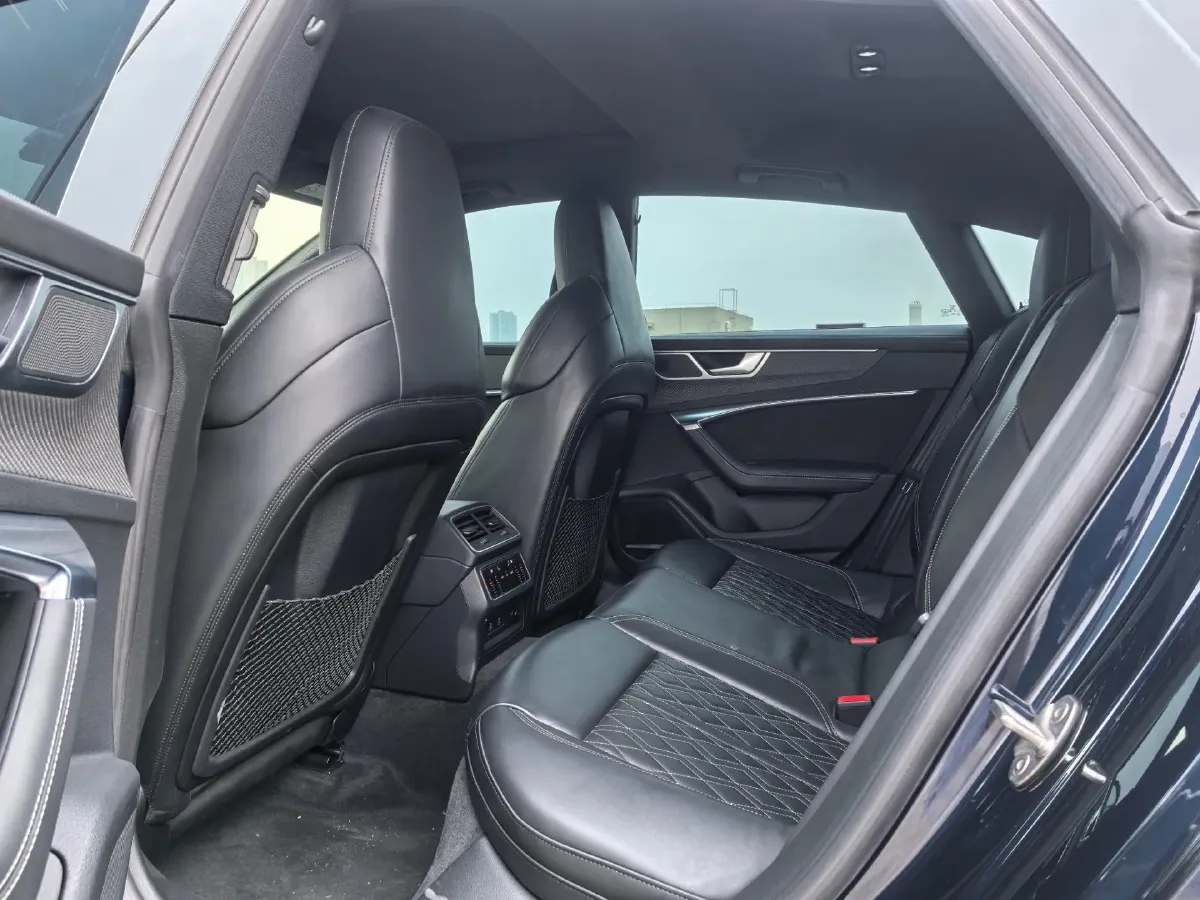 2023 Audi A7 3.0T 340HP V6 7DCT,autocango,china used car exporter,china ev exporter,chinese used car exporter,chinese used ev exporter