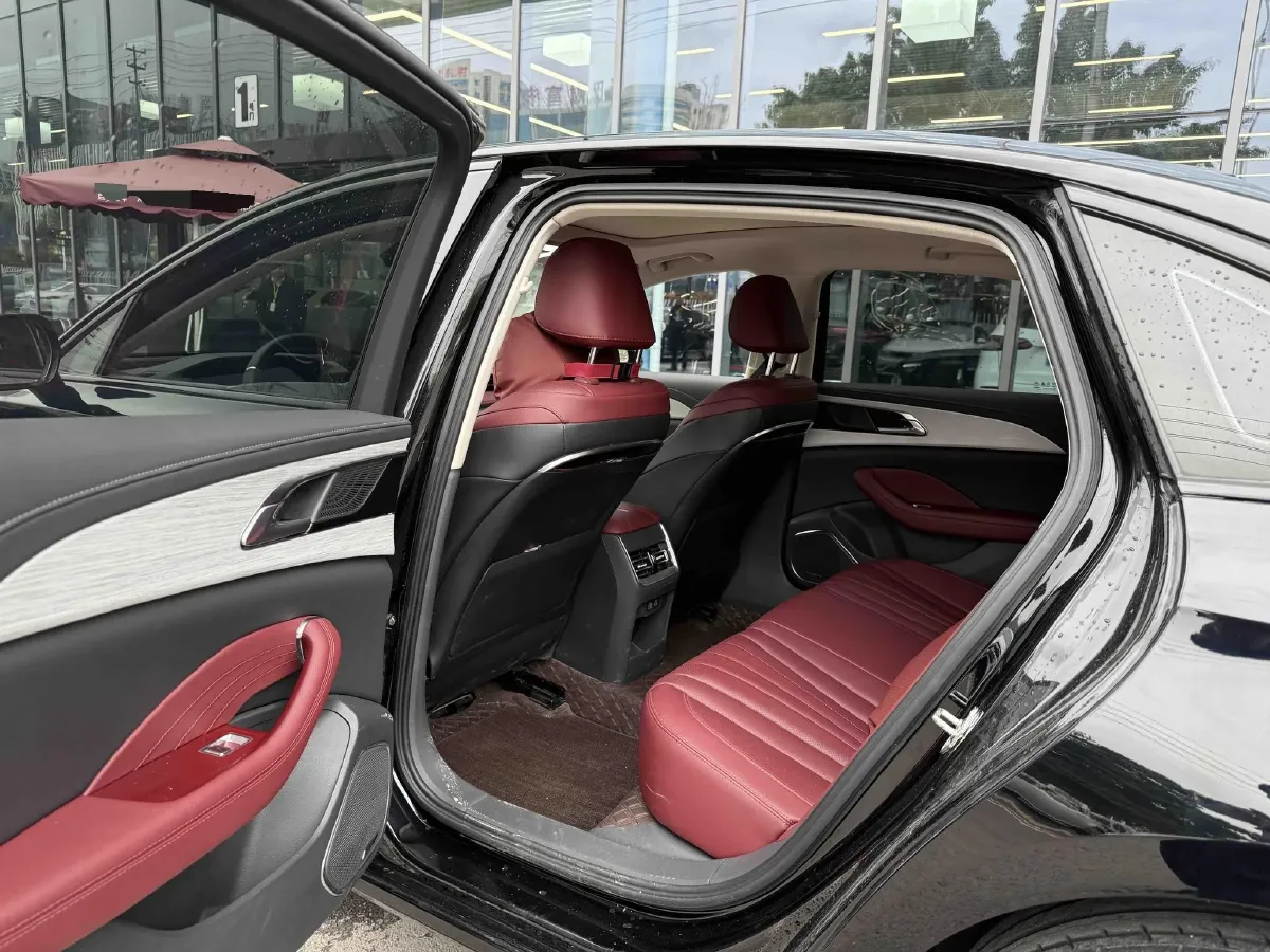 2025 HongQi H5 1.5T 169HP L4 7DCT,autocango,china used car exporter,china ev exporter,chinese used car exporter,chinese used ev exporter