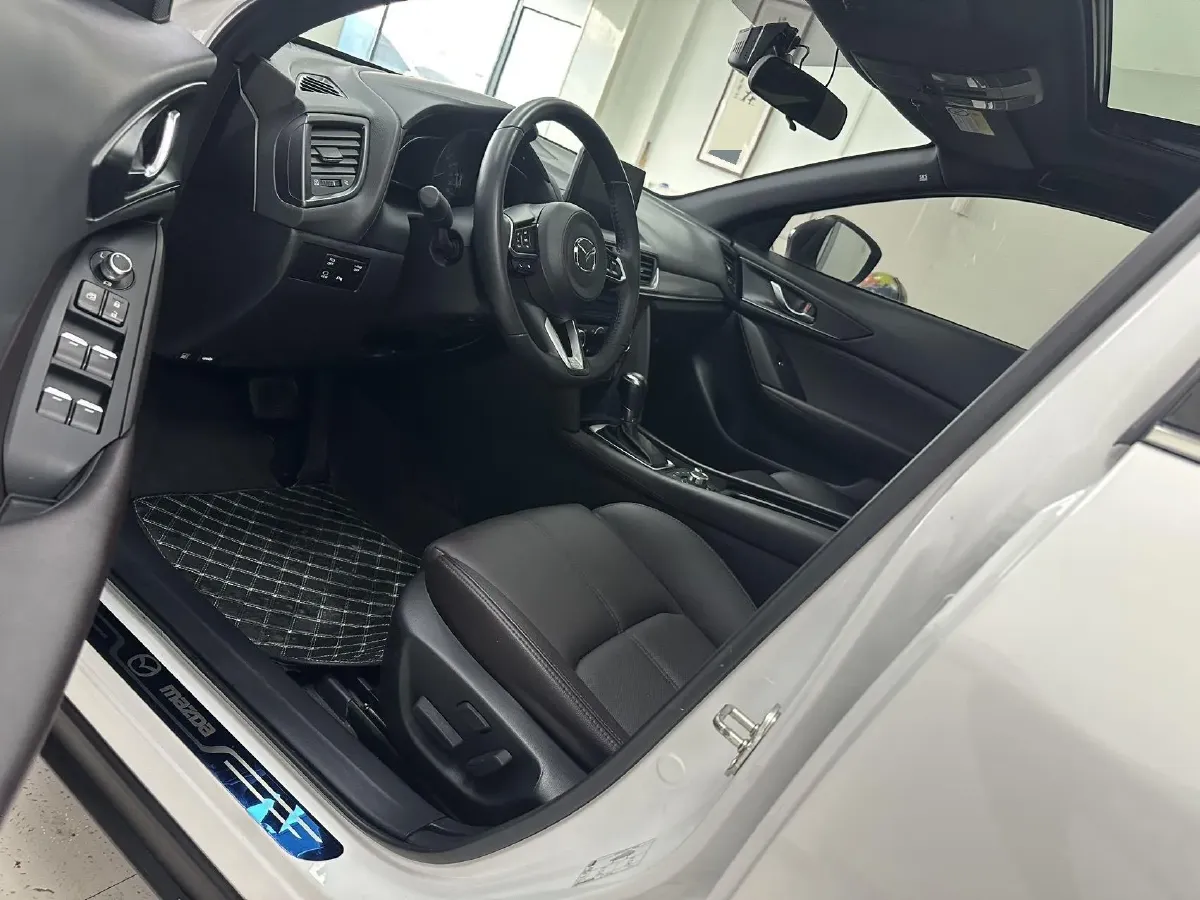 2021 Mazda CX-4 2.0L 158HP L4 6AT,autocango,china used car exporter,china ev exporter,chinese used car exporter,chinese used ev exporter