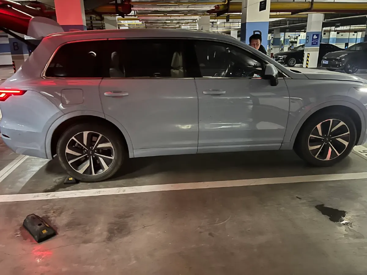 2021 Li ONE Range Extended 131HP REEV 40.5KWH,autocango,china used car exporter,china ev exporter,chinese used car exporter,chinese used ev exporter