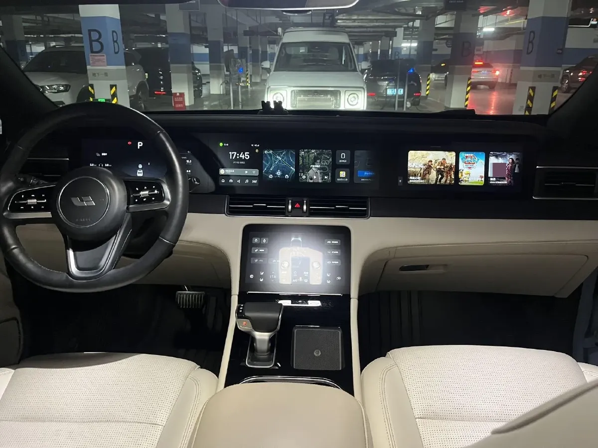 2021 Li ONE Range Extended 131HP REEV 40.5KWH,autocango,china used car exporter,china ev exporter,chinese used car exporter,chinese used ev exporter