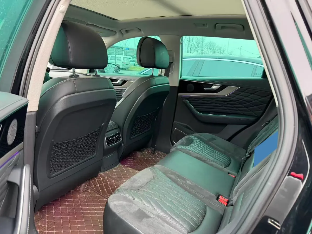 2022 HongQi HS5 2.0T 224HP L4 6AT,autocango,china used car exporter,china ev exporter,chinese used car exporter,chinese used ev exporter